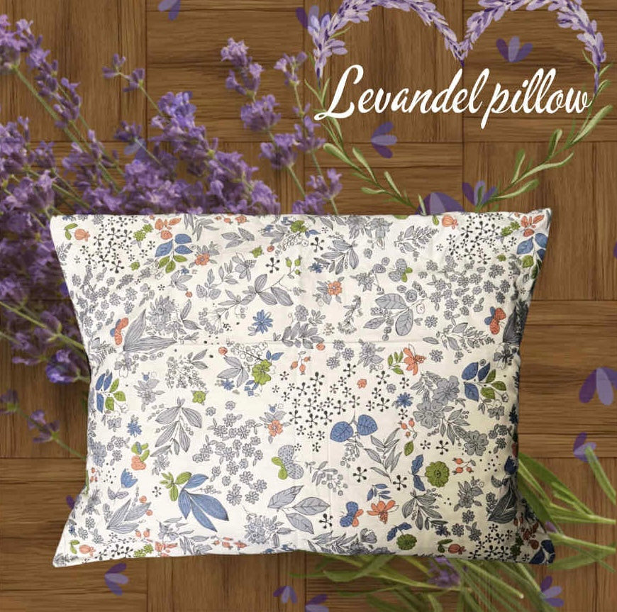 Bloemen print lavendel kussen